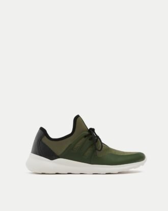Sock sneakers with side pieces