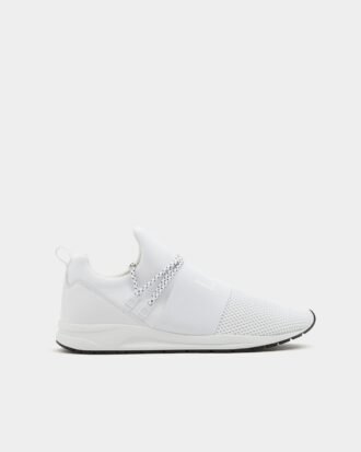 Soft elastic sneakers